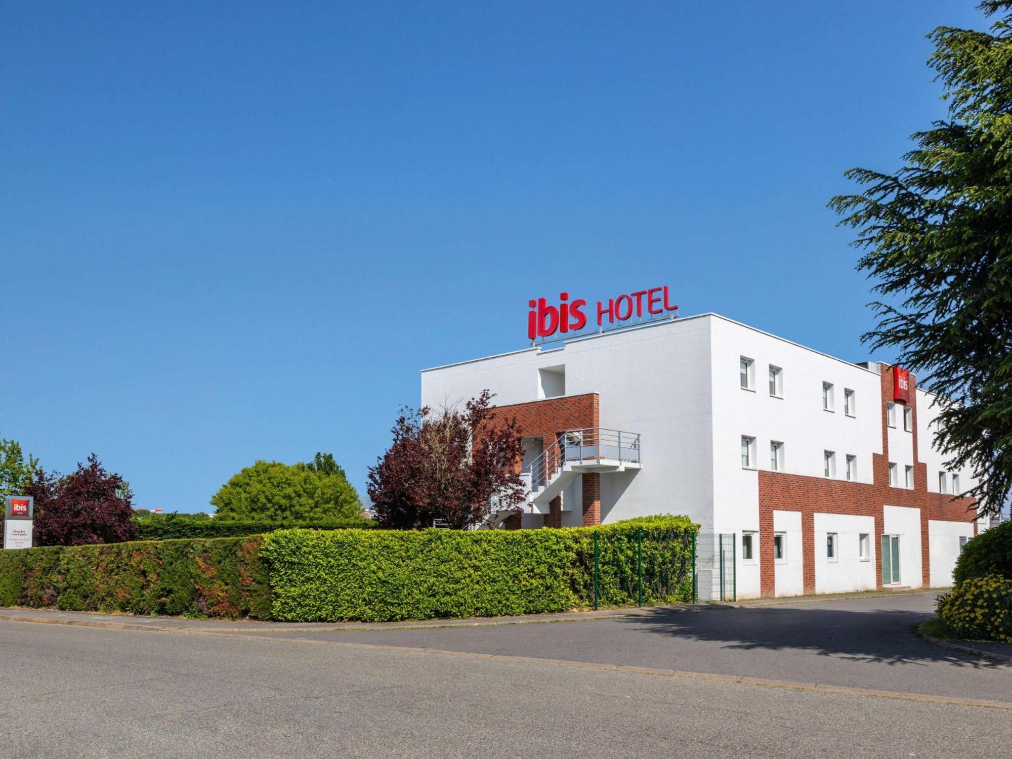 Ibis Massy 3*