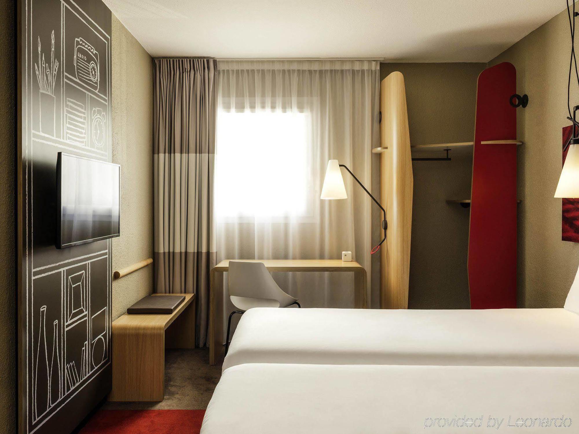 Ibis Massy 3*
